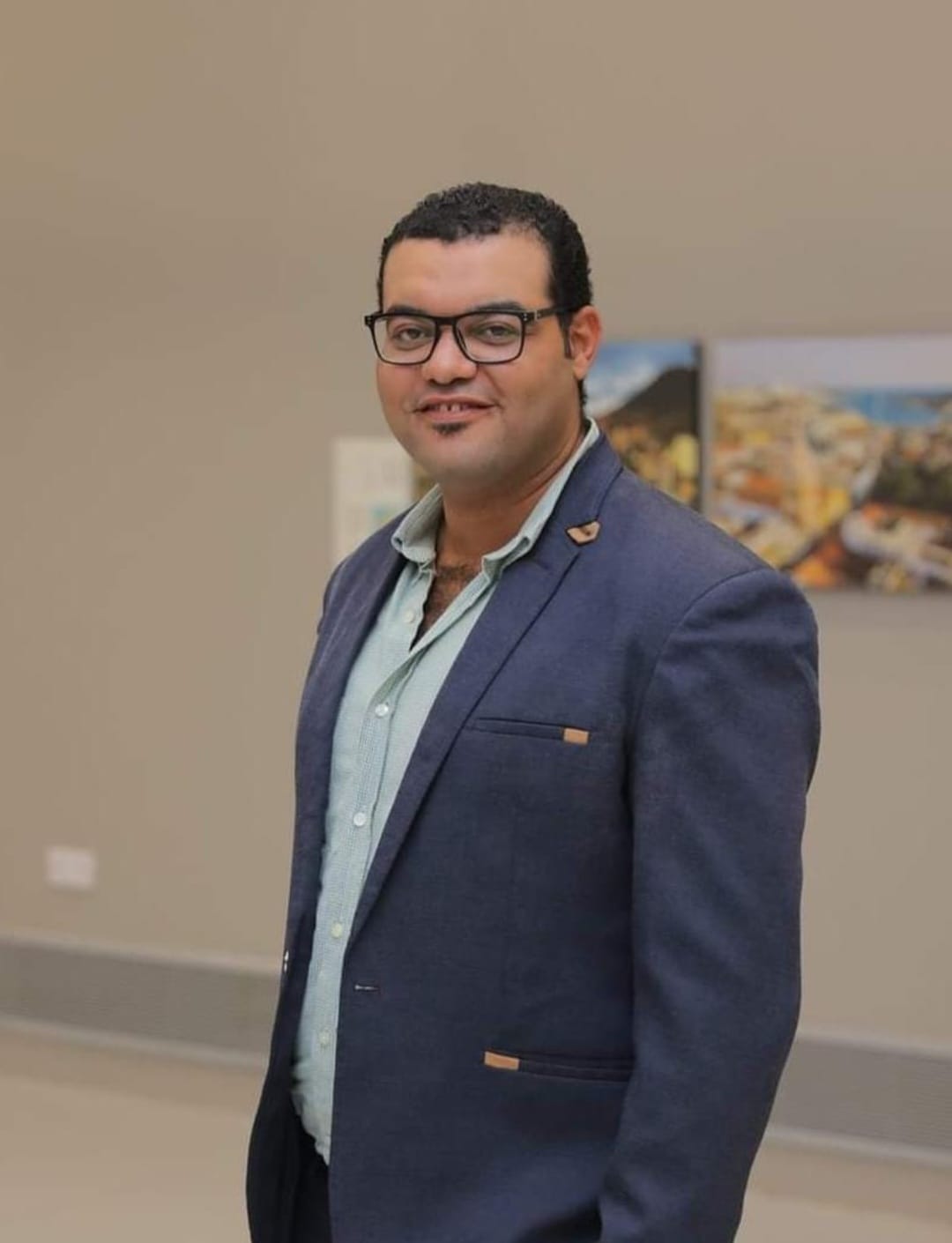 "علي أبو دشيش" خبير الآثار المصرية